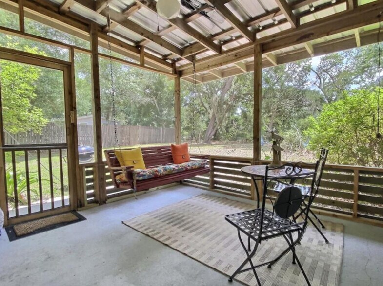 Building Photo - 11520 Council Ln