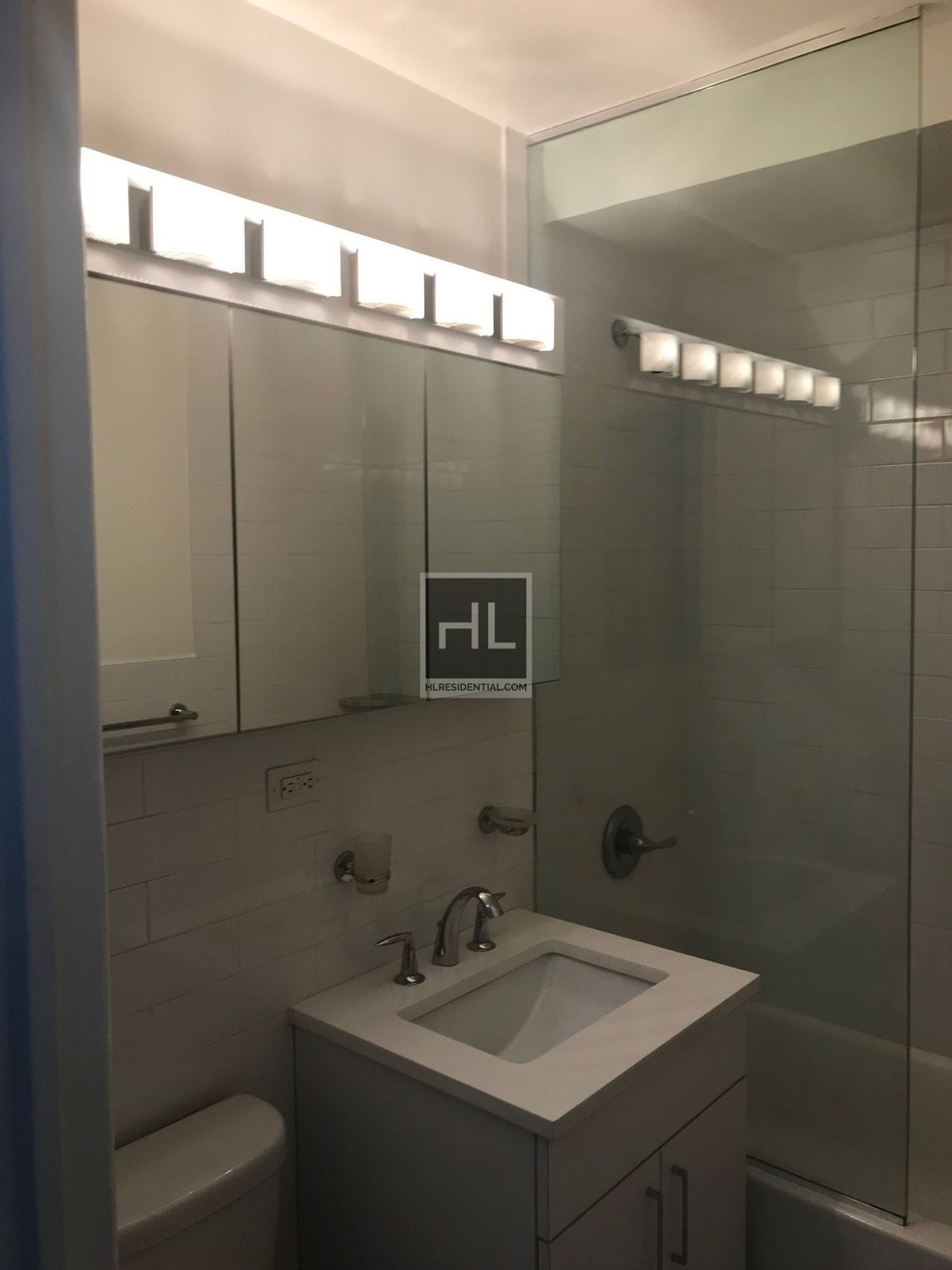 Building Photo - EAST 38 STREET