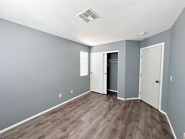 Building Photo - Spacious 3-Bedroom Home in Gated Community with Pool & Private Backyard