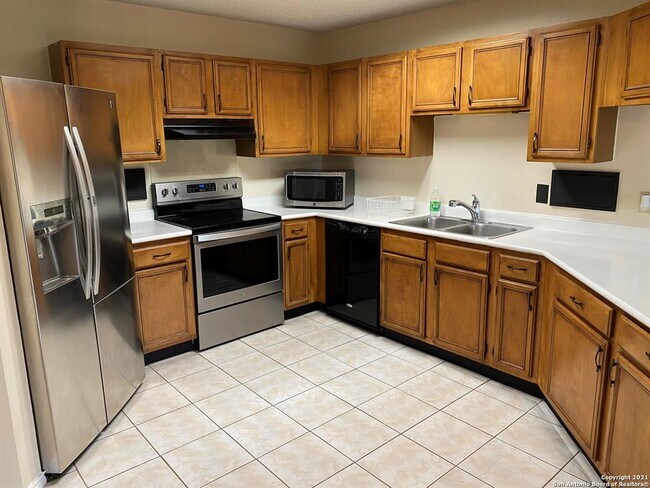 Building Photo - 3510 Mistic Grove