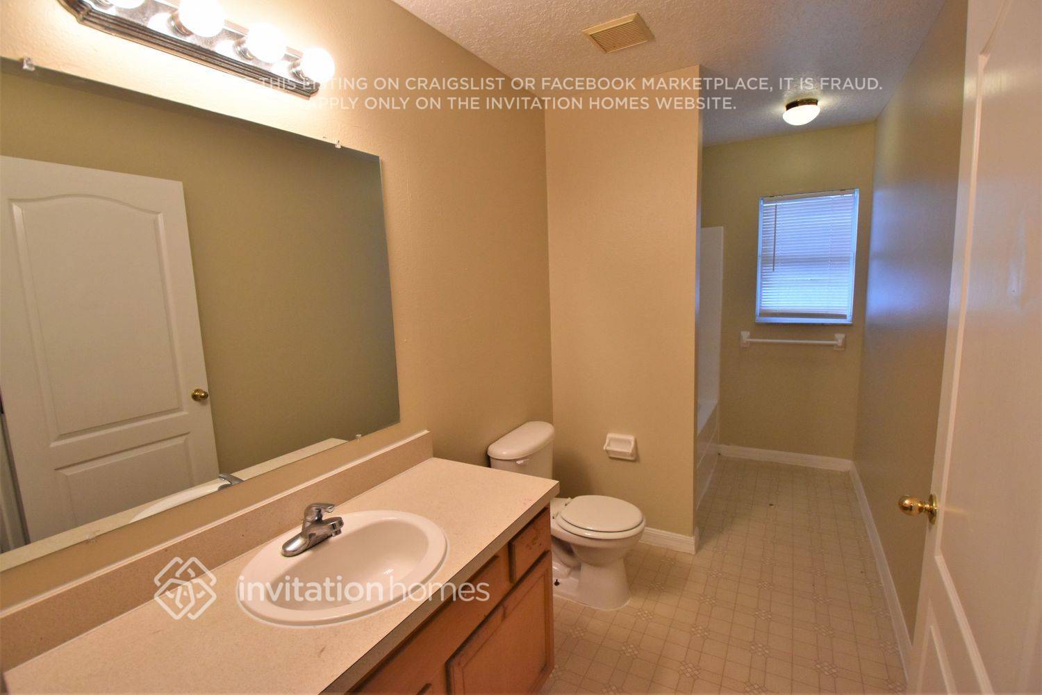 Building Photo - 713 Pasteur Ln
