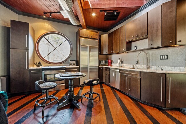 Building Photo - 57 Carolane Trail