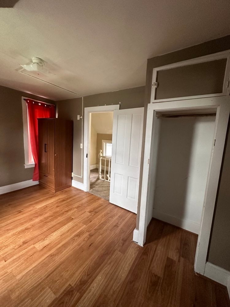 Building Photo - 208 N Cleveland St