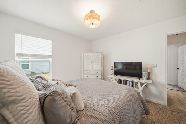 Building Photo - 289 Gray Owl Dr