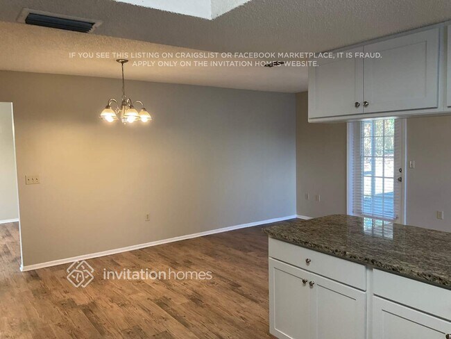 Building Photo - 8721 Schrader Blvd