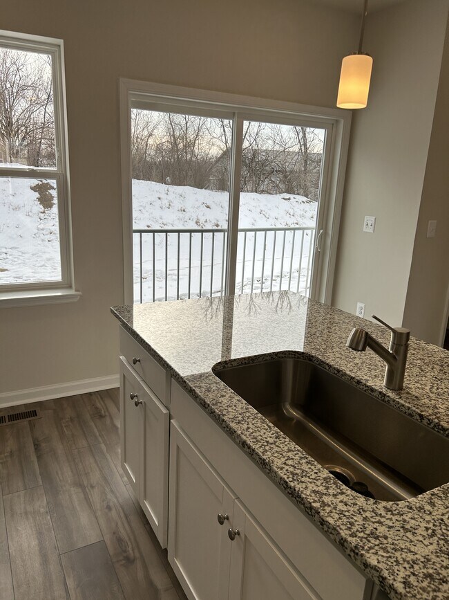 Building Photo - 113 Kinkade Ct