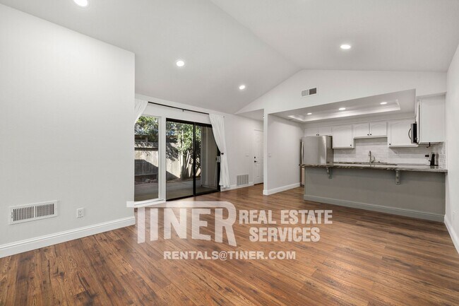 Building Photo - 7586 Waterwillow Dr