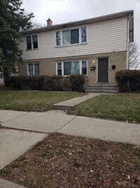Building Photo - 7940WHamptonM