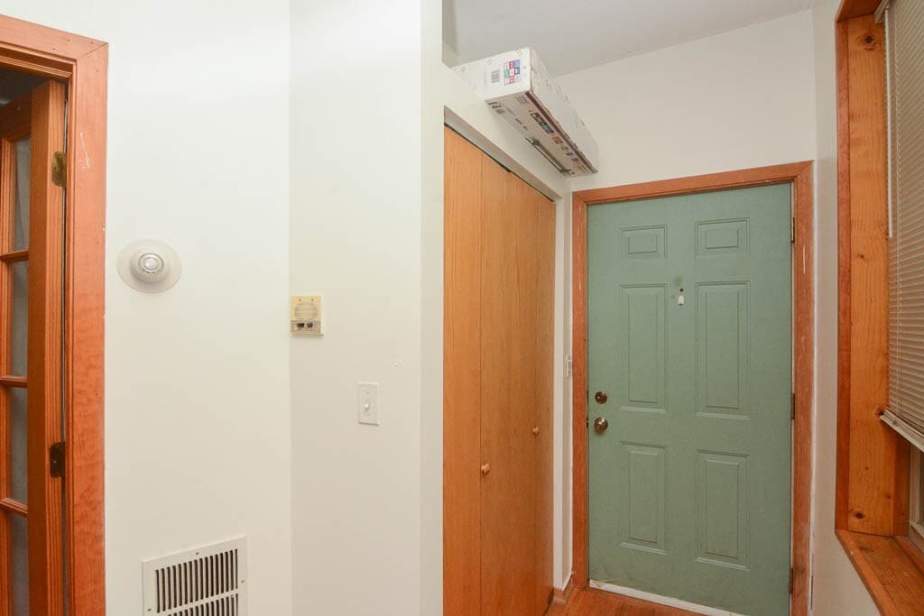 Building Photo - 1307 N Greenview Ave