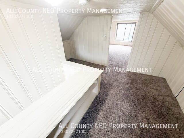Building Photo - 470 Allyn St