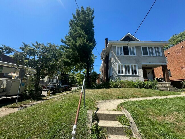 Primary Photo - 3431 Telford St