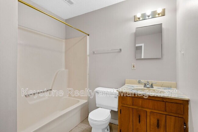 Building Photo - 1375 Thompsonville Ln