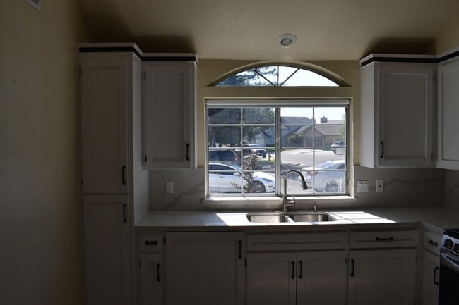 Building Photo - 4790 Winona Way