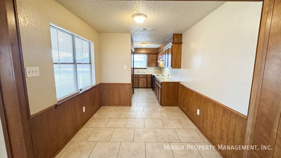 Building Photo - 6604 26th St