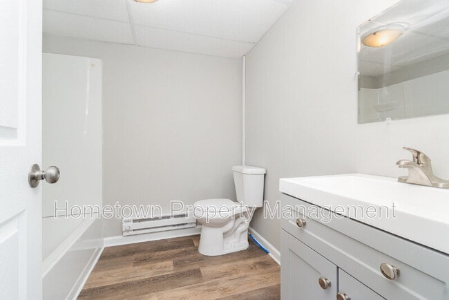 Building Photo - 608 North St