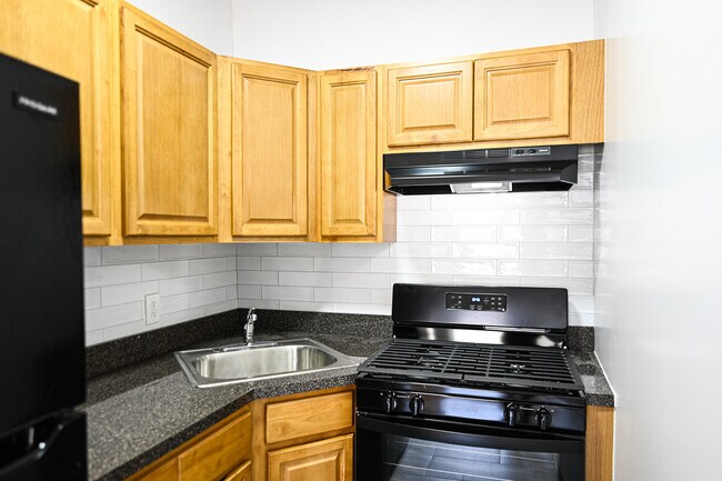 Interior Photo - 266 4th Ave, LLC
