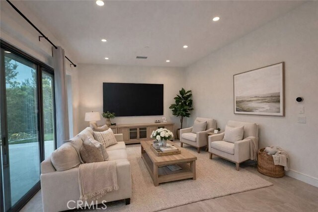 Building Photo - 112 San Benito