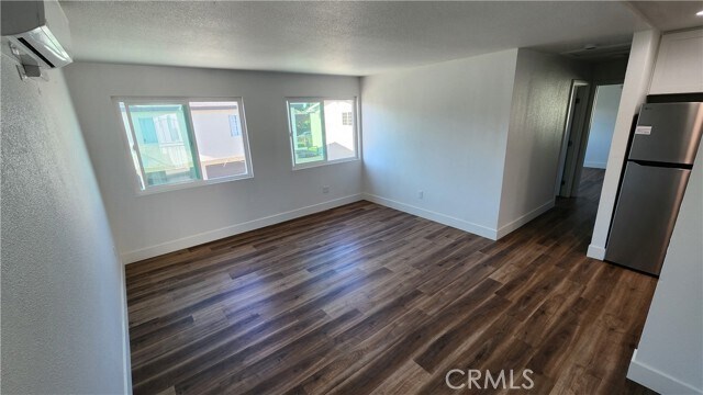 Building Photo - 988 El Camino Dr