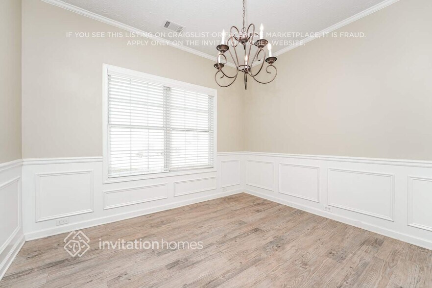 Building Photo - 30 Rosemoore Dr