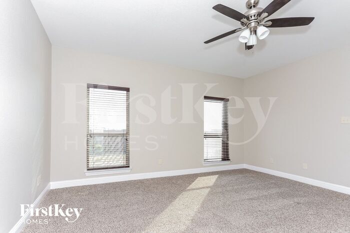 Building Photo - 209 Griffin Ave