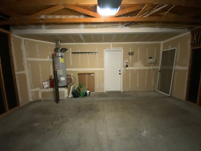 Building Photo - 4 Bedroom Single Story Home Available Near McMahon Blvd NW & Unser Blvd NW!