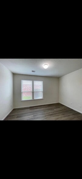 Building Photo - 28519 Willow Orchard Ln