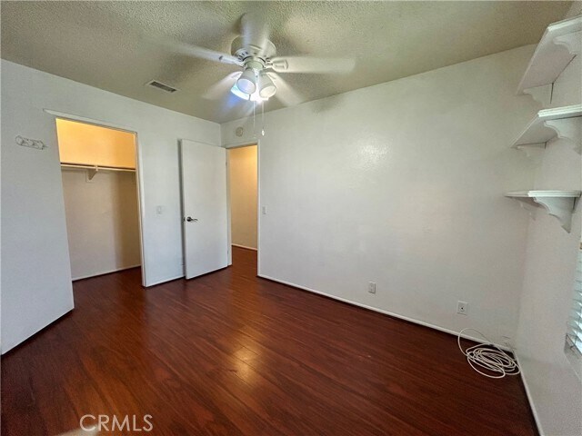 Building Photo - 10 Bluff Point Cir