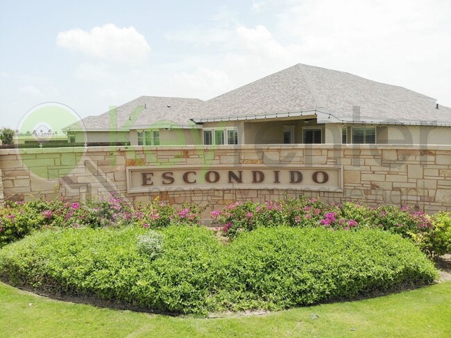 Building Photo - Beautiful 3B/2.5B Home in Mcallen ( Tres Lagos  Community )