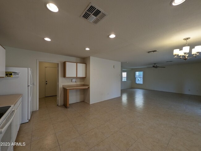 Building Photo - 3215 W St Anne Ave