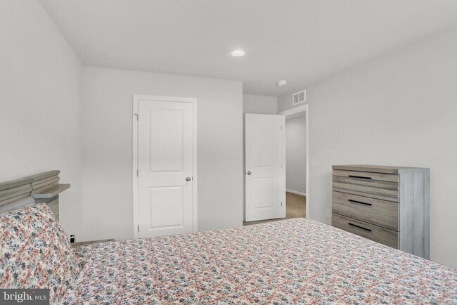 Building Photo - 3113 Bullfinch Ln