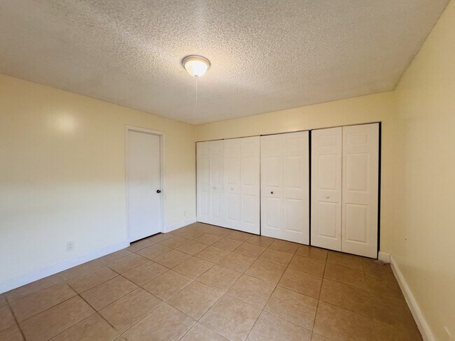 Building Photo - 7 Crossings Cir