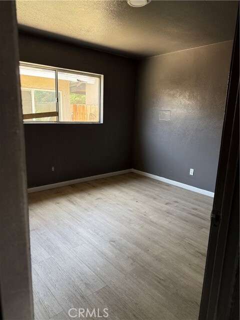 Building Photo - 1030 W Latham Ave