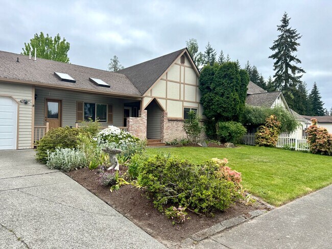 Building Photo - In town Poulsbo rambler now available
