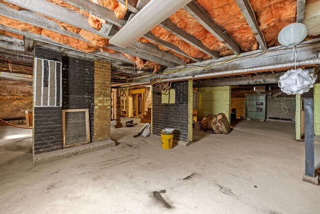 Building Photo - Timeless Ghent Home features charm and elegance in Historic Stockley Gardens