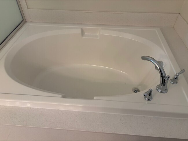 Building Photo - 43601 Brovello Dr