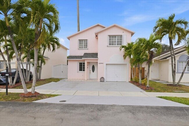 Building Photo - 13741 SW 160th Terrace