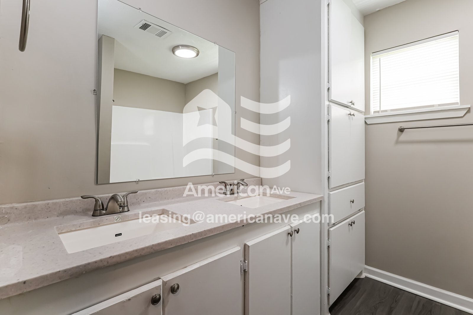 Building Photo - 335 Dewitt Ave