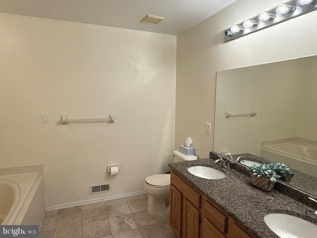 Building Photo - 8003 Normandy Dr