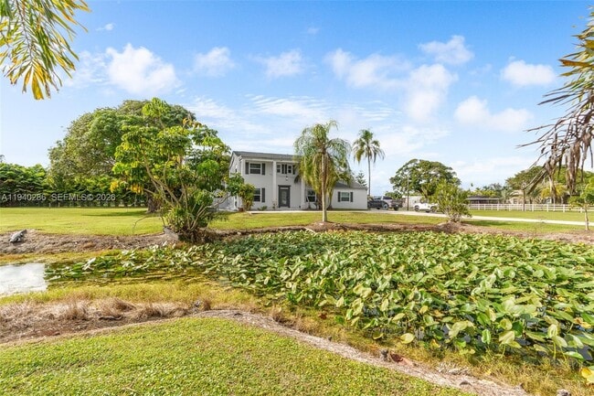 Building Photo - 7601 NW 82nd Terrace