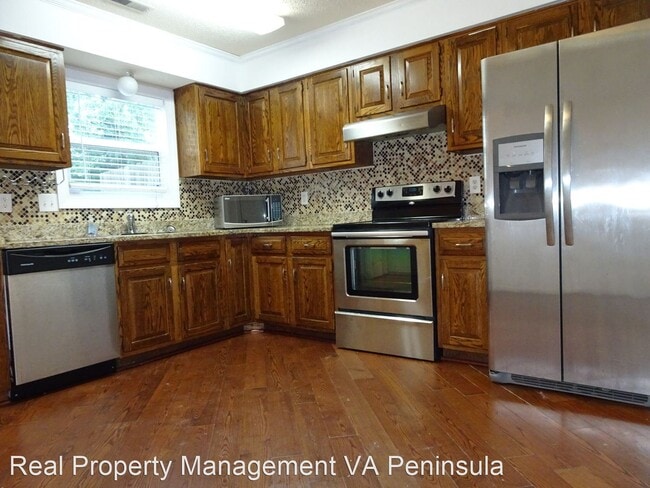 Building Photo - 2 br, 1.5 bath House - 1102 Palmerton Dr
