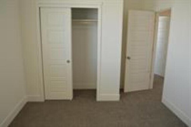 Building Photo - 2446 Cortes Dr