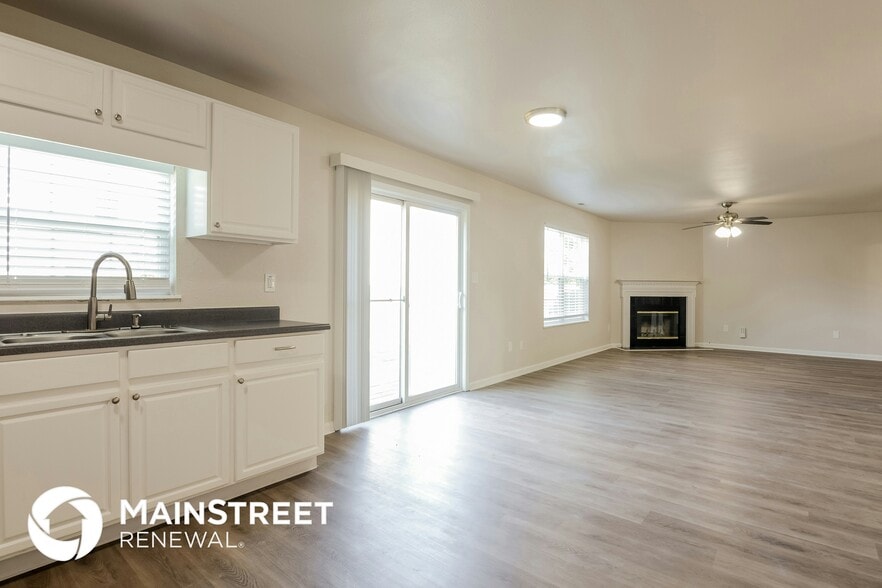 Building Photo - 6412 Pemboke Ct