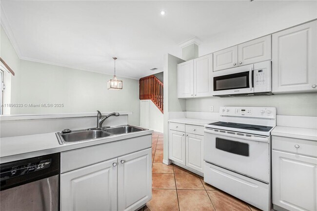 Building Photo - 14274 SW 125th Ct