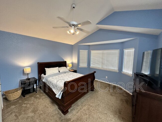 Building Photo - 761 Owl Ct