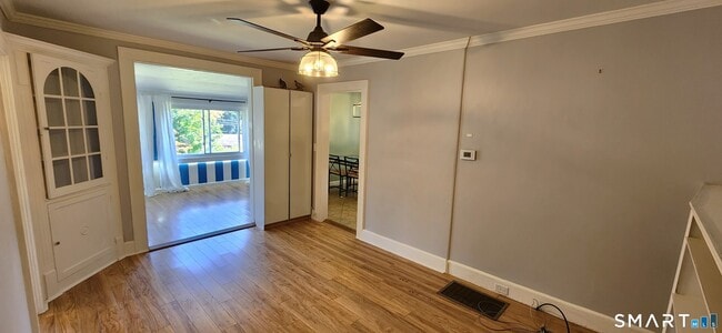 Building Photo - 1555 Byam Rd