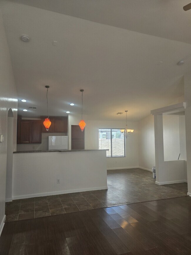Building Photo - Heartland Ranch Gem