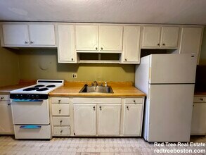 Building Photo - 33 Westgate Rd