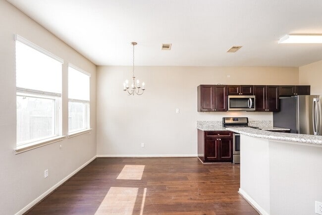 Building Photo - 21811 Octavia Way