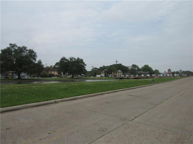 Building Photo - 810 Moss St