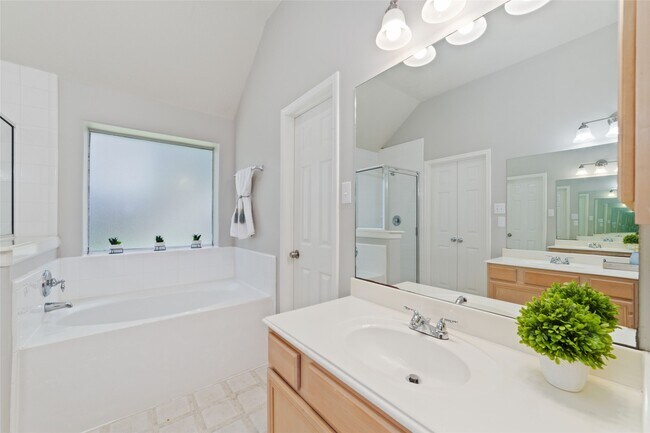 Building Photo - 8503 Ivanhoe Springs Dr